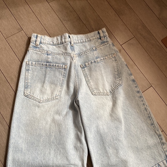 Zara wide leg jean with detail - worn once - Picture 4 of 4